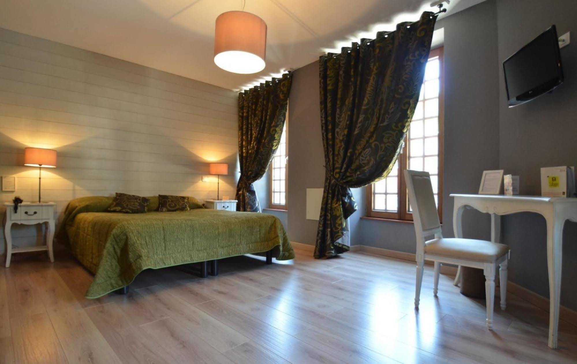 Logis Hotel-Restaurant Le Relais أوتريف المظهر الخارجي الصورة