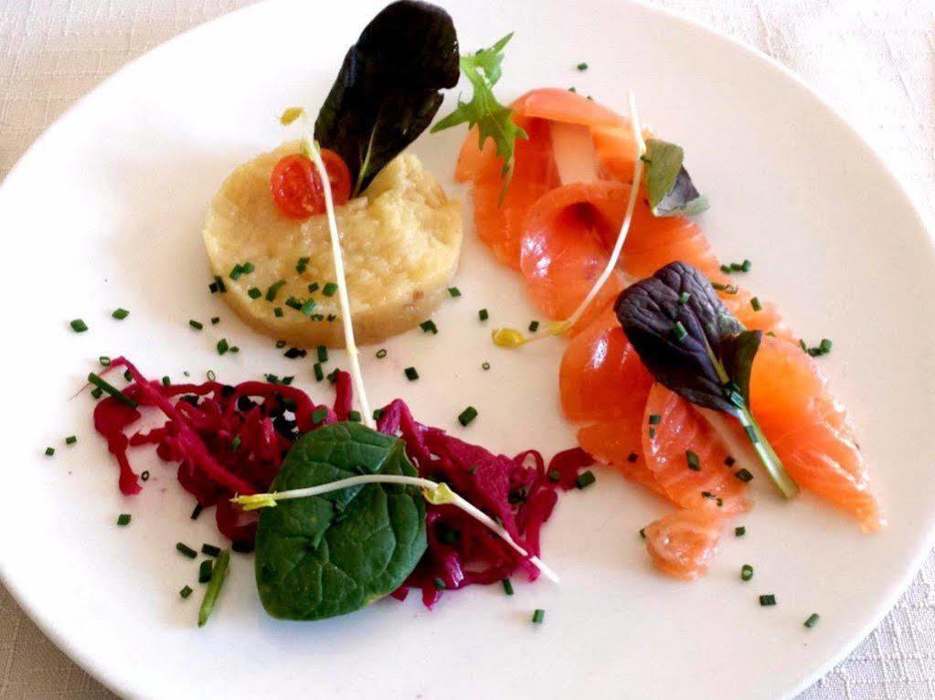 Logis Hotel-Restaurant Le Relais أوتريف المظهر الخارجي الصورة